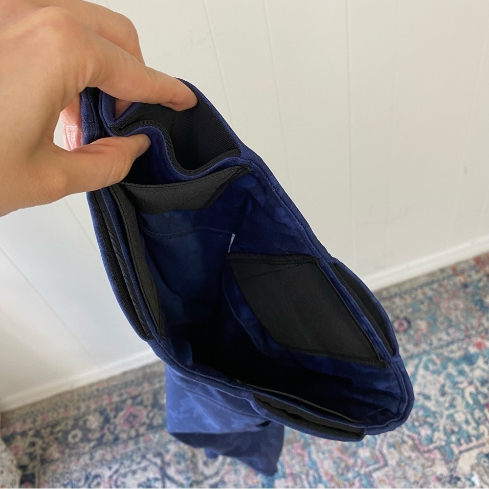 Alexo Athletica Face Forward Concealed Carry Blue Camo Navy Leggings Womens Sz S - Picture 15 of 16